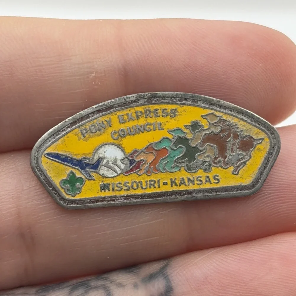 Pony Express Council Missouri Kansas Lapel Hat Pin